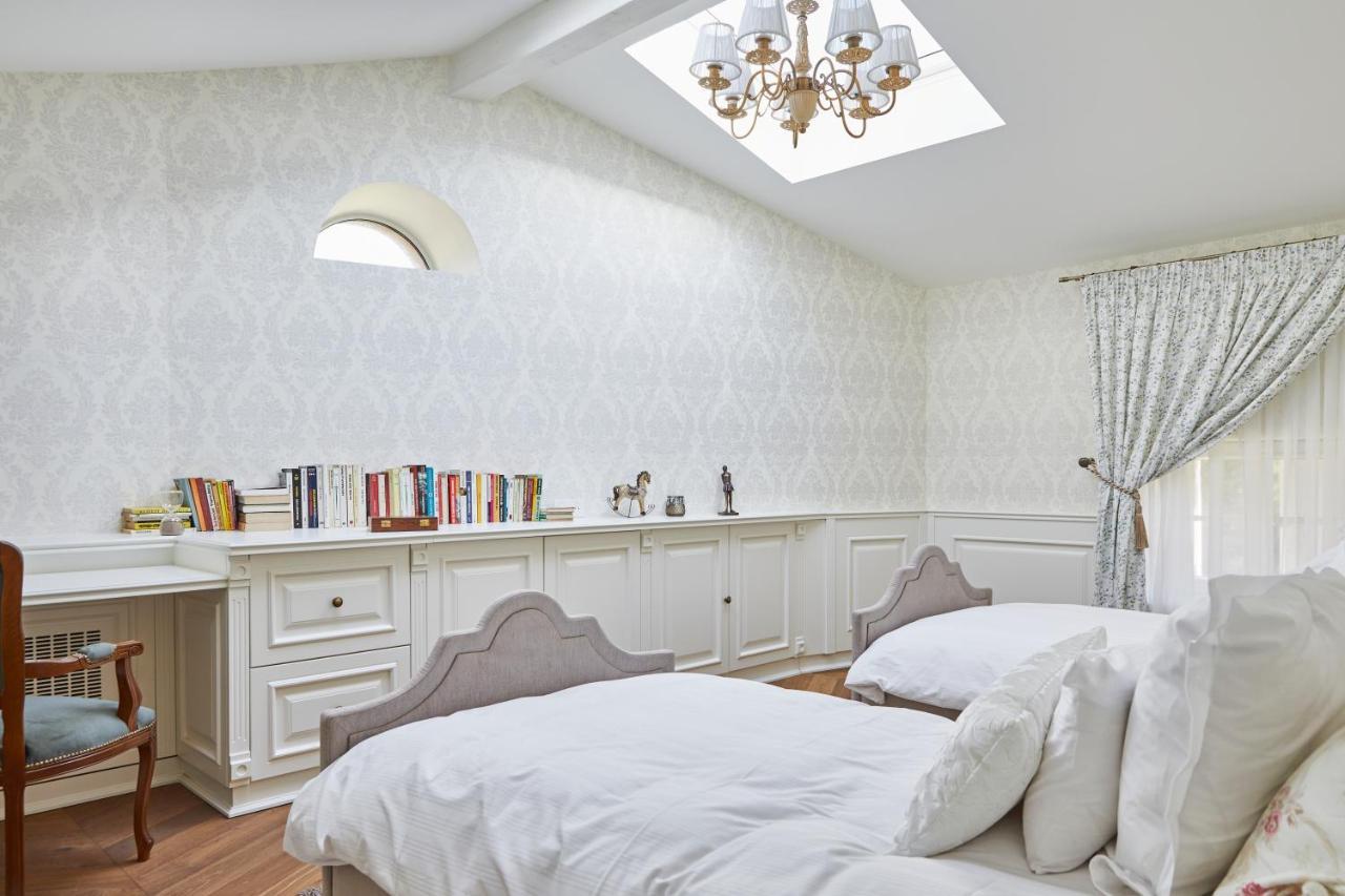 Chateau De Clotte & Suites Les Salles-de-Castillon Esterno foto