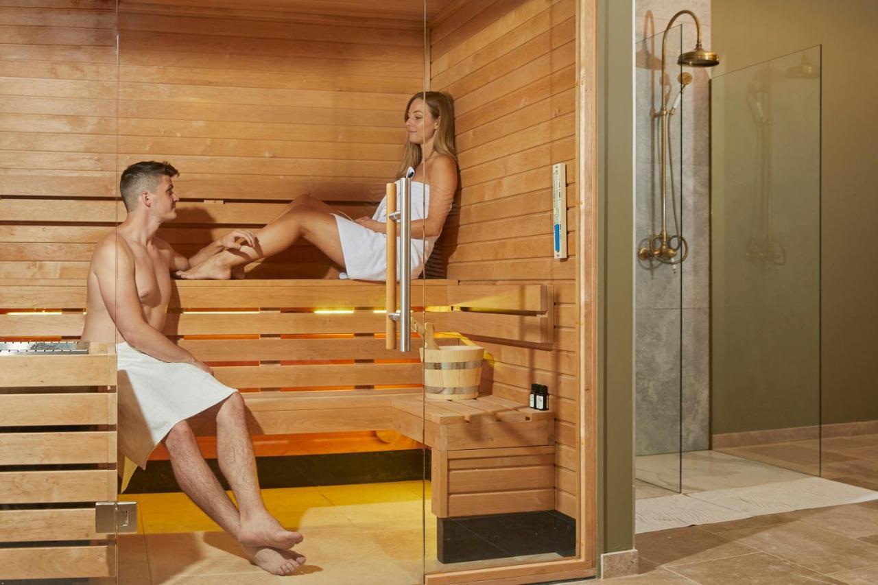 Chateau De Clotte & Suites Les Salles-de-Castillon Esterno foto