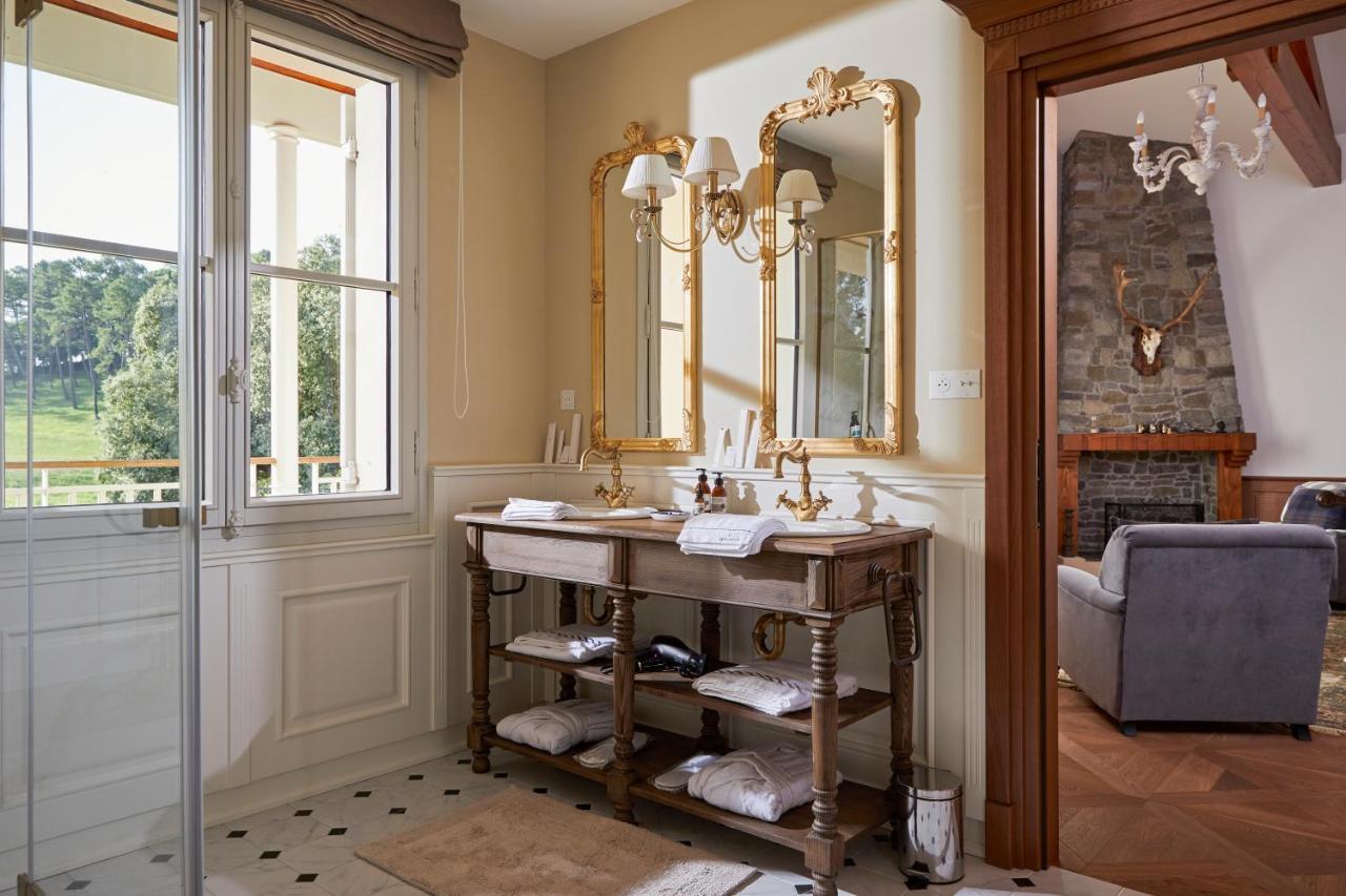 Chateau De Clotte & Suites Les Salles-de-Castillon Esterno foto