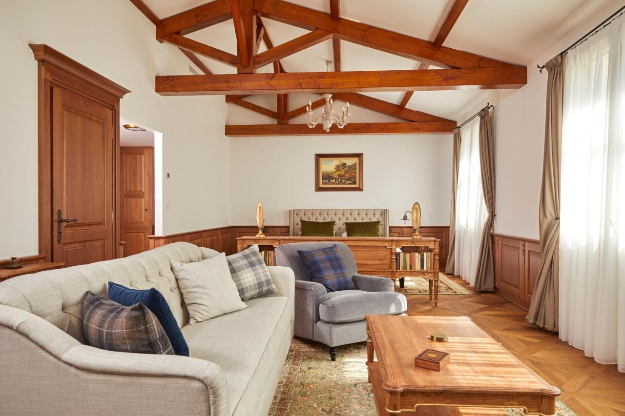 Chateau De Clotte & Suites Les Salles-de-Castillon Esterno foto