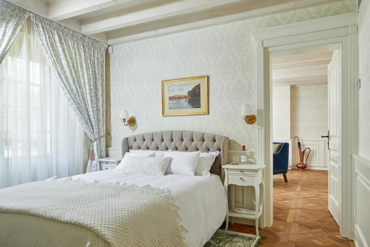 Chateau De Clotte & Suites Les Salles-de-Castillon Esterno foto